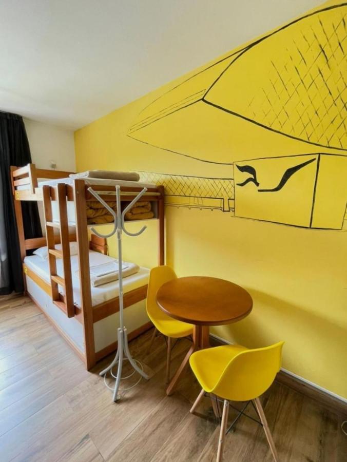 Jardim Botanico House Hostel กูรีตีบา ภายนอก รูปภาพ