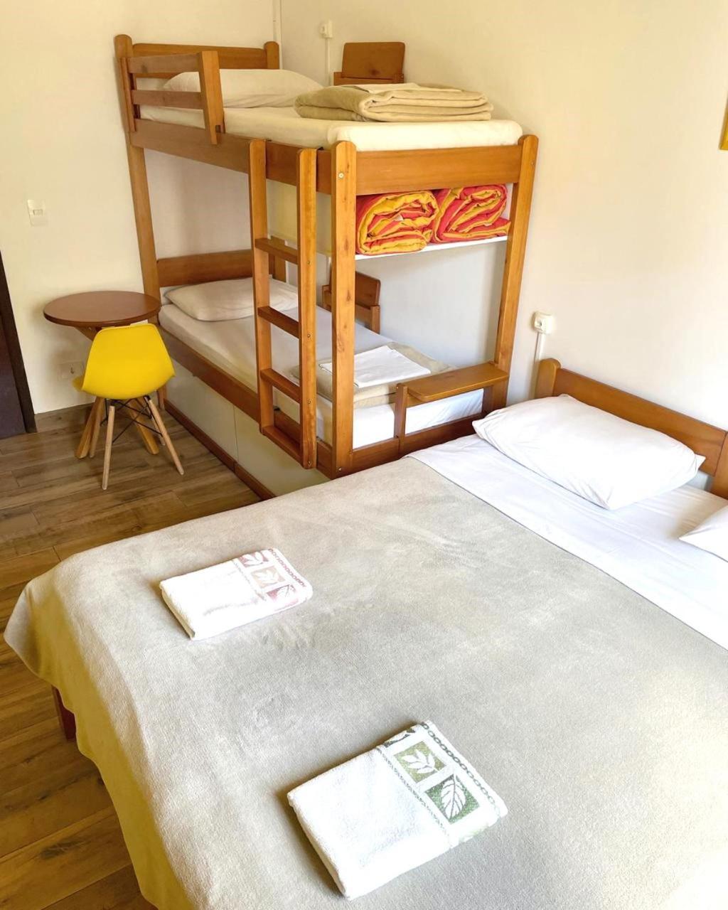 Jardim Botanico House Hostel กูรีตีบา ภายนอก รูปภาพ