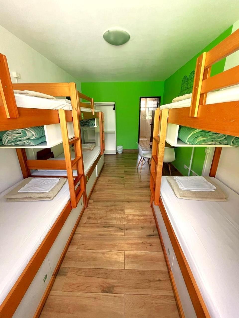 Jardim Botanico House Hostel กูรีตีบา ภายนอก รูปภาพ