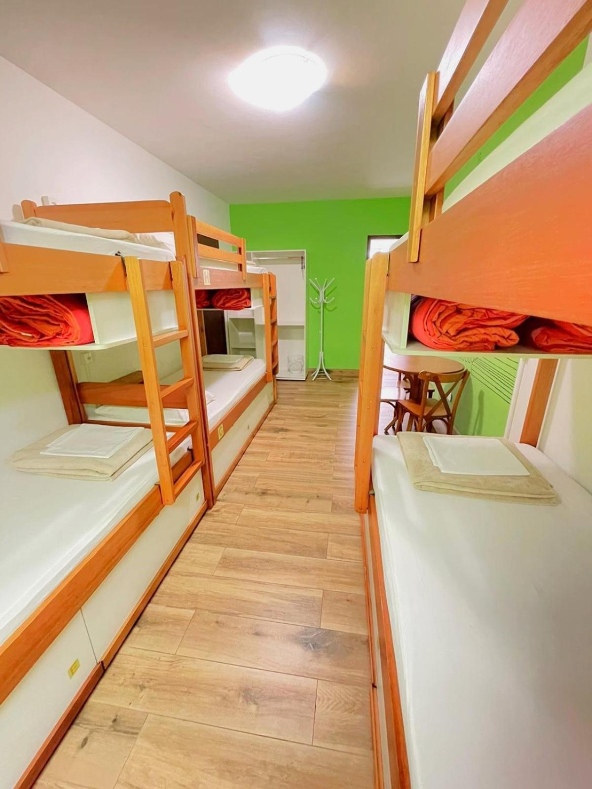 Jardim Botanico House Hostel กูรีตีบา ภายนอก รูปภาพ