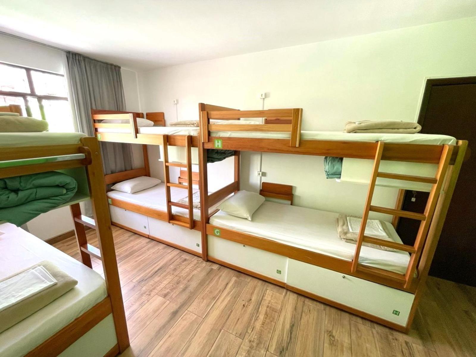 Jardim Botanico House Hostel กูรีตีบา ภายนอก รูปภาพ