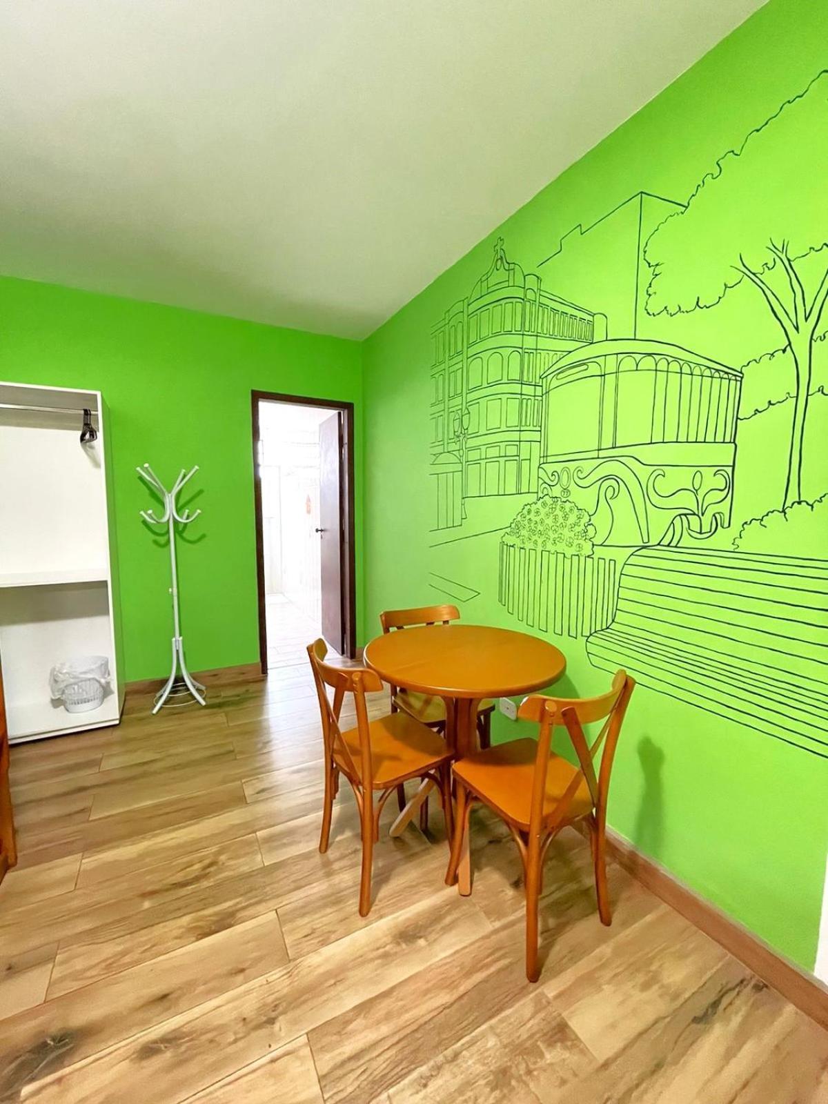 Jardim Botanico House Hostel กูรีตีบา ภายนอก รูปภาพ