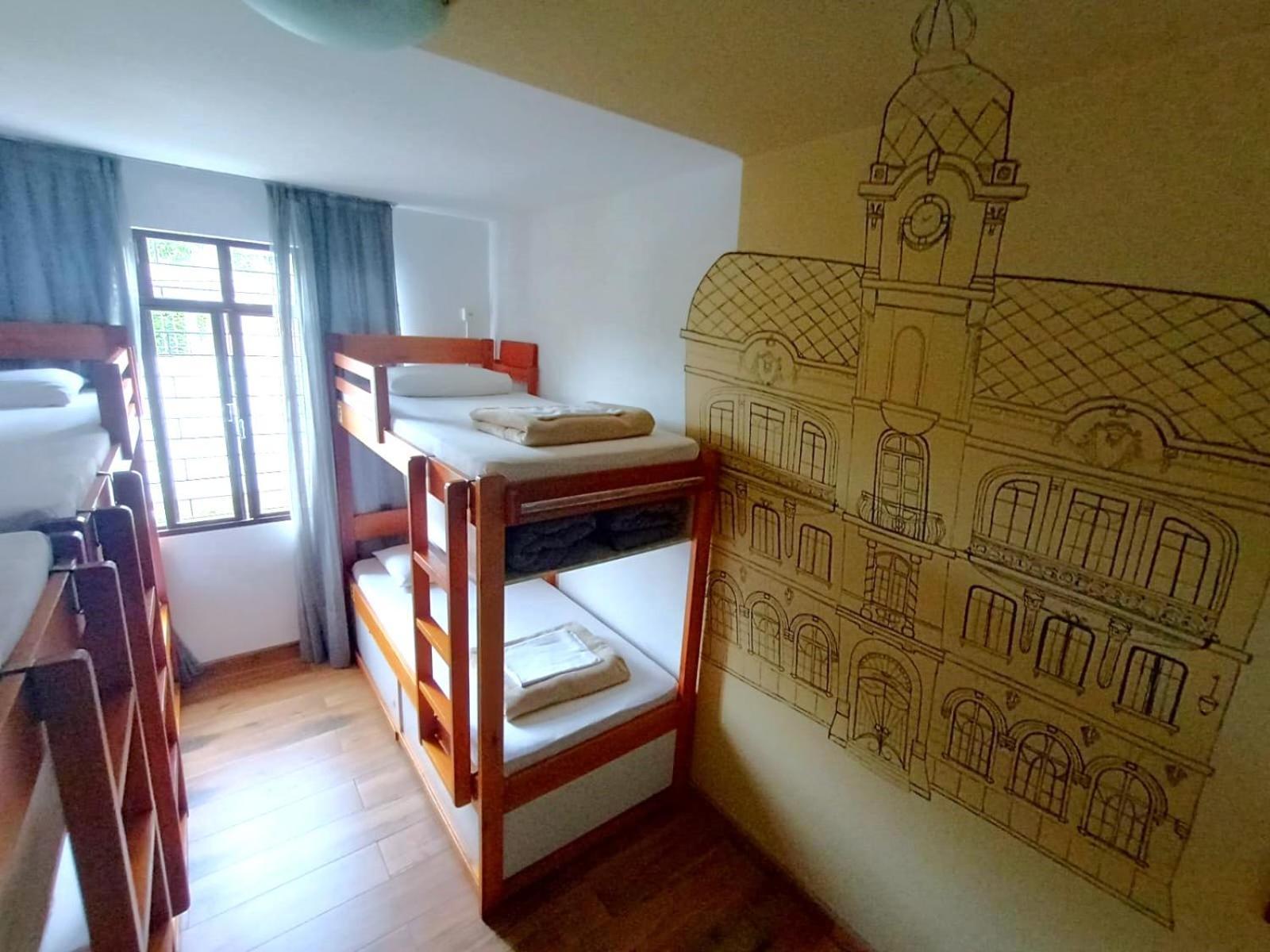 Jardim Botanico House Hostel กูรีตีบา ภายนอก รูปภาพ